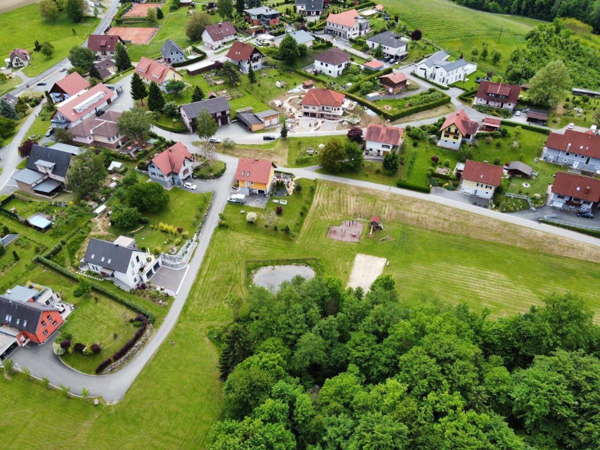 Ferienwohnung Berghausen Luaran gambar